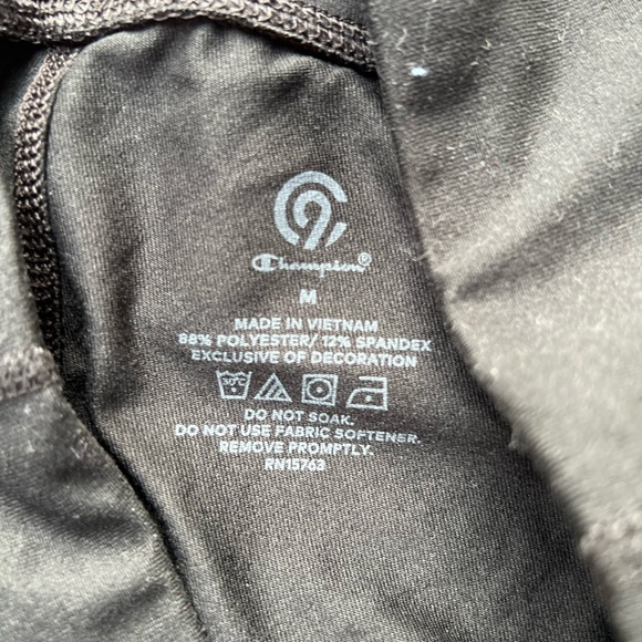 Champion Medium Black Capri Leggings Yoga Pants - Picture 2 of 5